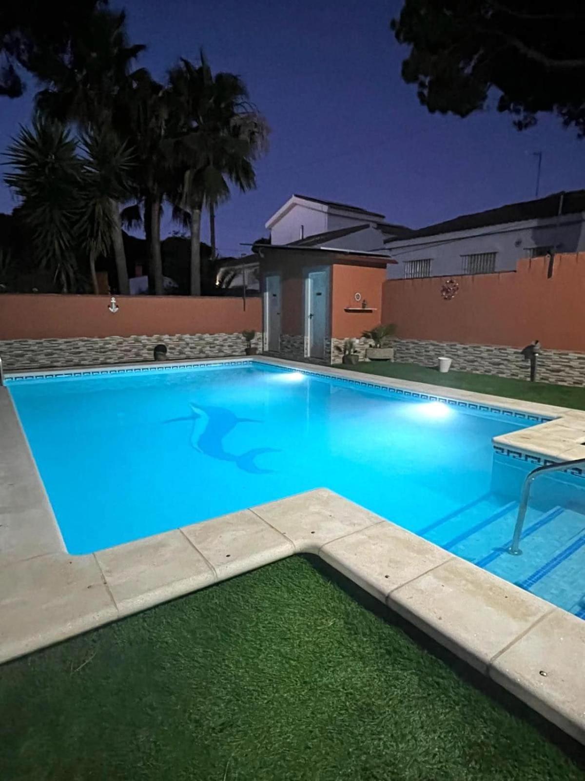 Chalet Los Pinos Con Piscina Privada Novo Sancti Petri Exterior foto